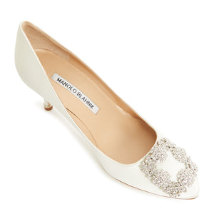 Manolo Blahnik - Hangisi 70 crystal-embellished satin pumps White